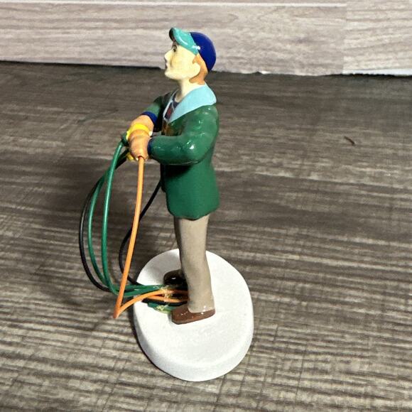 Department 56 Fire It Up Dad! 4030742 Fire It Up Dad! Griswold National Lampoon - Picture 4 of 6